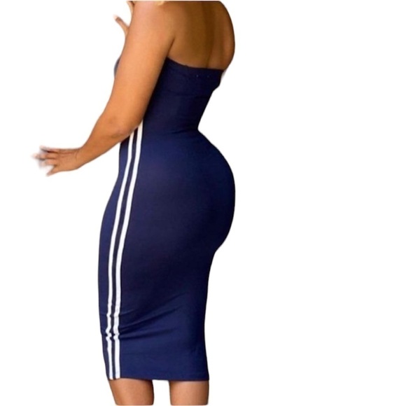 Navy and white tube dress. Small. Can also be worn as a pencil skirt - Picture 2 of 3